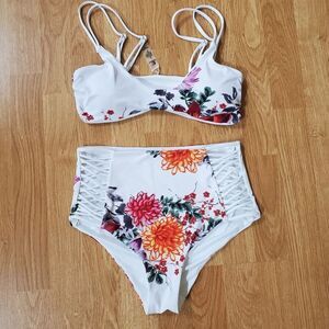 Tinibikini White Floral Caged 2 Piece Reversible Bikini Swimsuit sz Sm